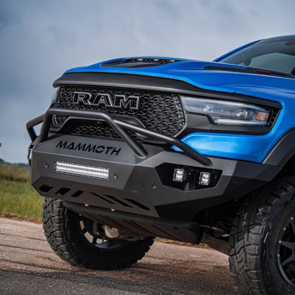Zderzak Przedni MAMMOTH + Oświetlenie LED (RAM 1500 TRX)