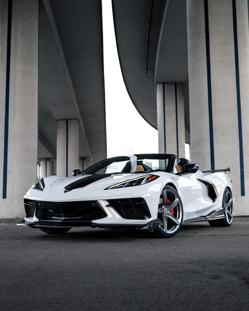 V1 Style Side Skirts - Gloss Black (CORVETTE 20-24 C8)