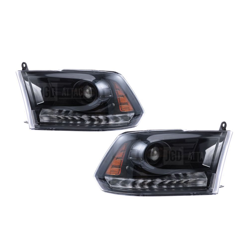 Reflektory Przednie Full LED - Zestaw (RAM 09-18)