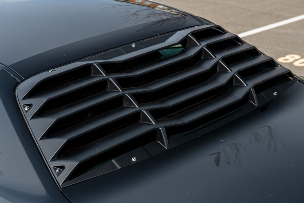 IK Style Rear Window Louvers - Matte Black (CHALLENGER 08-23)