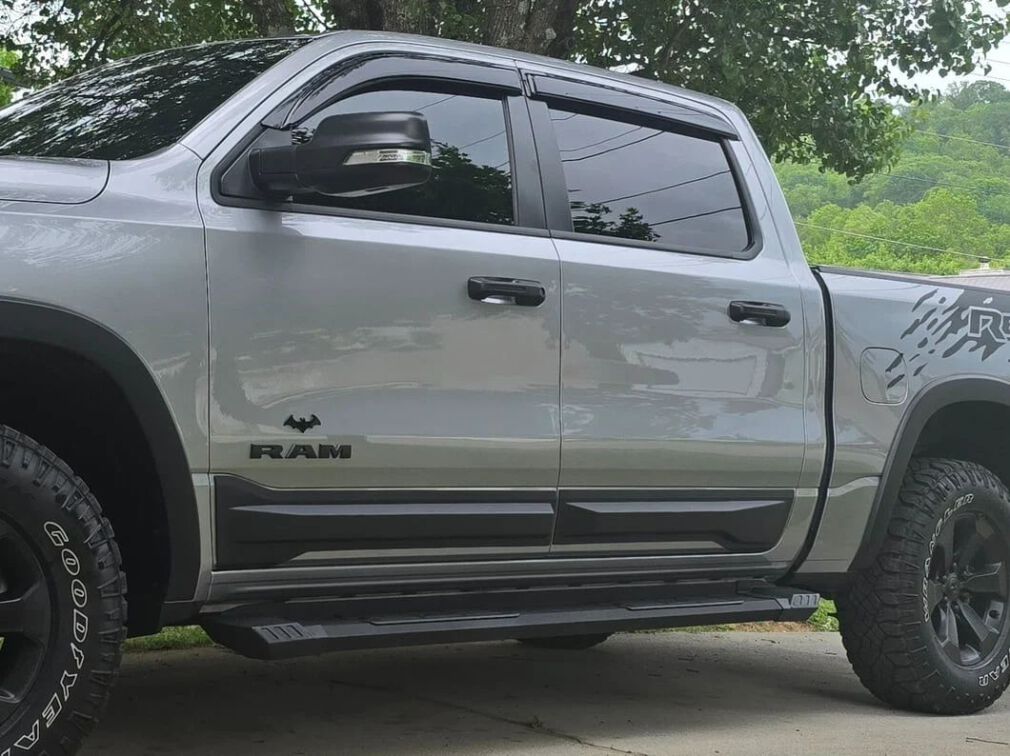 Nakładki Ochronne Na Drzwi - Czarny Mat (RAM 1500 19-23)