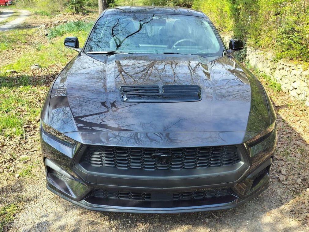 GT Style Hood Scoop - Gloss Black (MUSTANG 24-25)