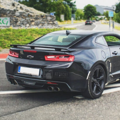 Quad Exhaust Rear Diffuser with Hole - OE Style (CAMARO 16-23 EU)