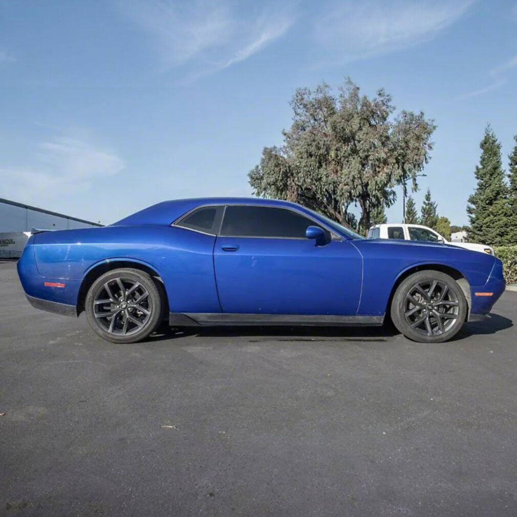 V3 Side Skirts - Gloss Black (CHALLENGER 15-23)