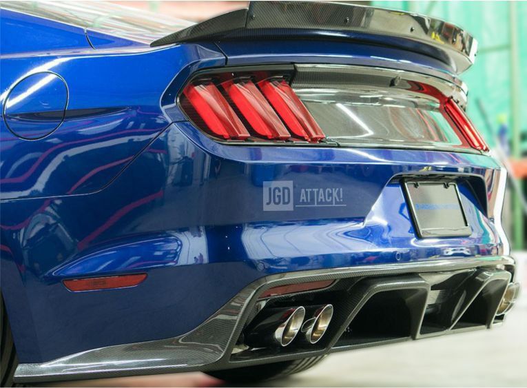 Rear Bumper - Premium Version (MUSTANG 15-17 Ecoboost, V6, GT)