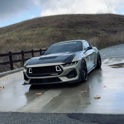 Górna Atrapa z LED - styl DARKHORSE - Czarny Połysk (MUSTANG 24-25 GT, Ecoboost)