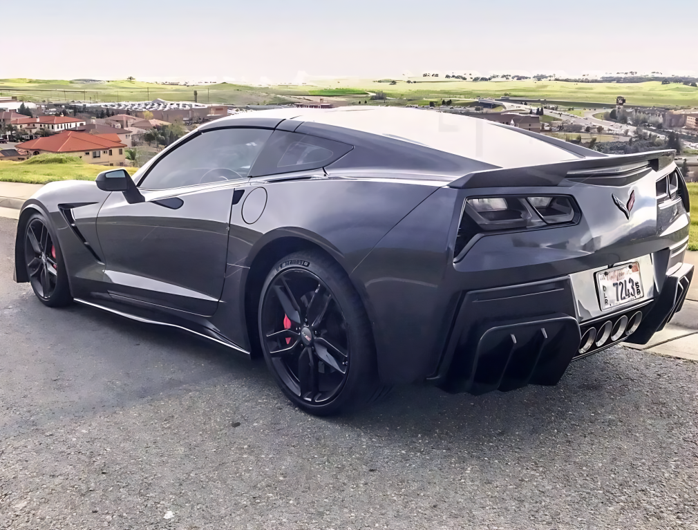 Rear Bumper Diffuser With Fins - Matte Black (CORVETTE C7 14-19)