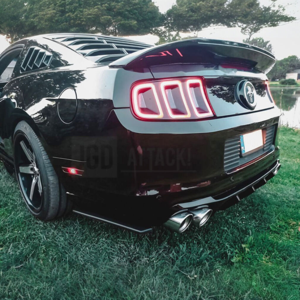 Rear Bumper Splitters (MUSTANG 10-14)