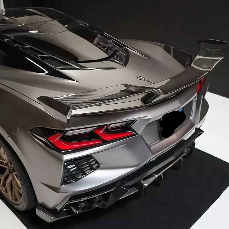 Spoiler Tylnej Klapy Z06 Styl - Carbon (CORVETTE C8 20-24 Stingray)