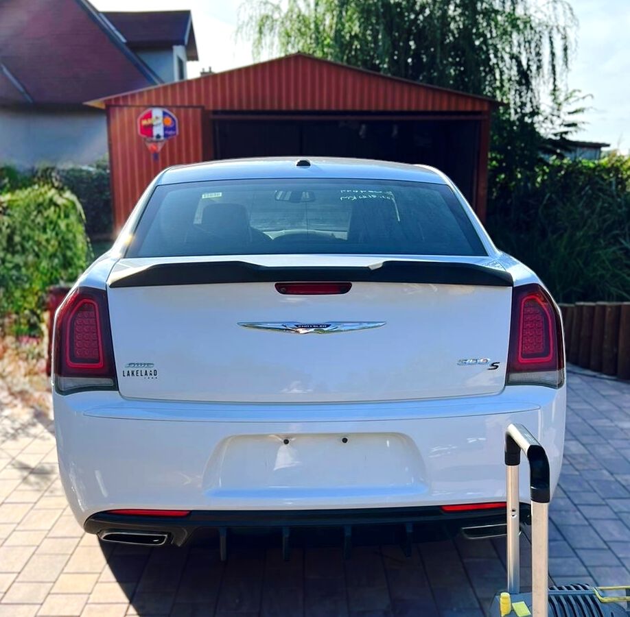 ROCK Style Trunk Spoiler - Gloss Black (300 12-23)