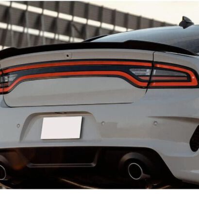 Spoiler Tylnej Klapy SRT8 HELLCAT Styl - Czarny Połysk (CHARGER 15-23)