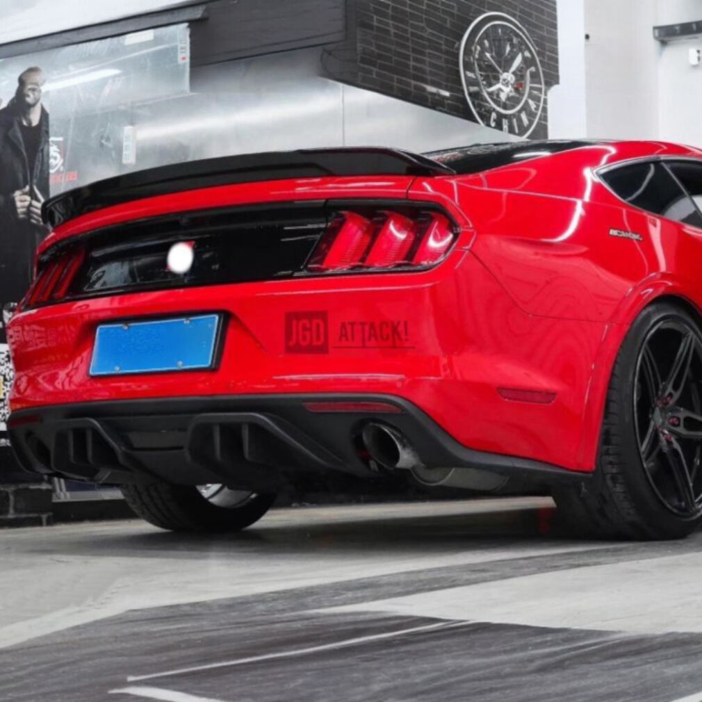 Single Hole Exhaust Rear Diffuser - RTR Style (MUSTANG 15-17 GT Premium, EcoBoost Premium)