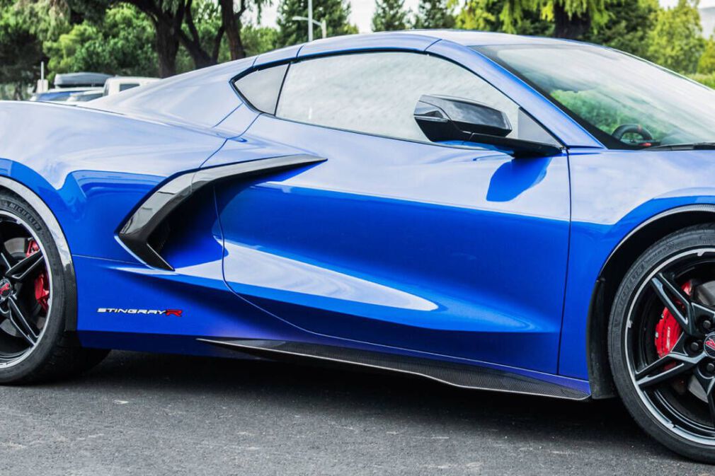 Dokładki Progowe – Carbon (CORVETTE 20-24 C8 Stingray)