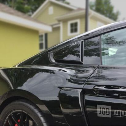 Quarter Window Scoops - Gloss Black (MUSTANG 15-23 Fastback)