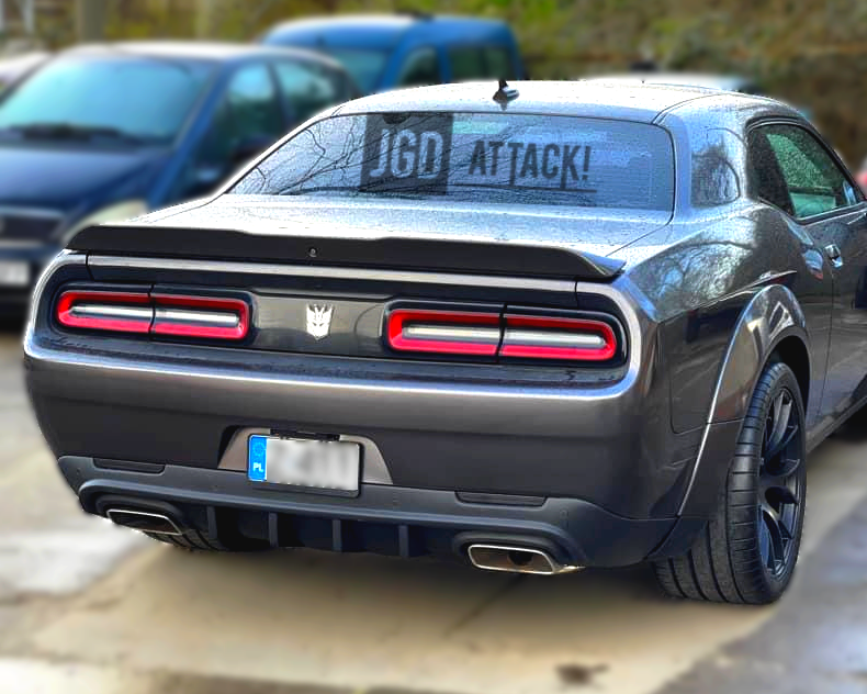IKON Style Rear Bumper Lower Diffuser (CHALLENGER 15-21)