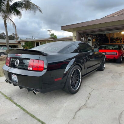 Ducktail Style Trunk Spoiler - Gloss Black (MUSTANG 05-09)